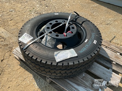 Michelin 275/70R22.5 Tire w/Wheel
