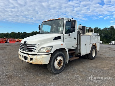 2008 Hino 338 4x2 Service Truck