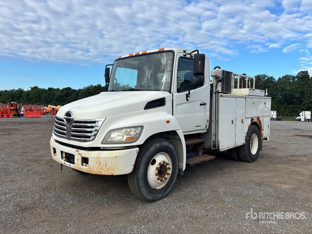 2008 Hino 338 4x2 Service Truck
