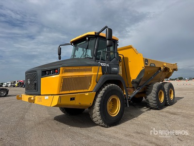 2022 John Deere 260E Articulated Dump Truck
