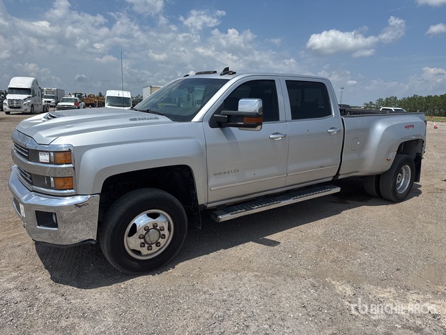 2018 Chevrolet 3500 HD 4x4 Crew Cab Pickup