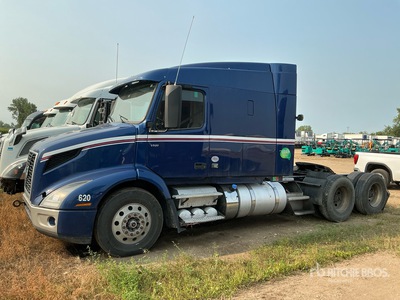 2020 Volvo VNR64T-640 6x4 Cabeza Tractora Cabina Dormitorio