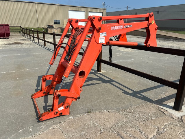 Kubota LA1601 Front Loader Attachment