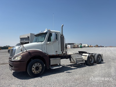 2007 Freightliner Columbia 120 6x4 تراكتور شاحنة نهارية (ثنائية المحور)