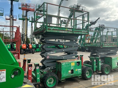 2016 Skyjack SJ6832RT 4x4 Diesel Elevador de tijera