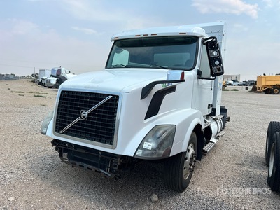 2015 Volvo VNL CNG 6x4 トラックトラクター（T/A）