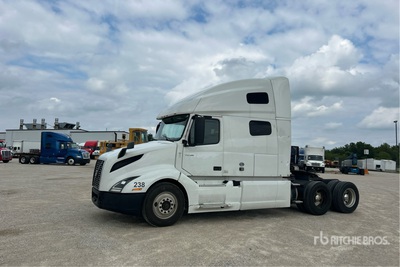 2020 Volvo VNL 6x4 T/A Sleeper Truck Tractor