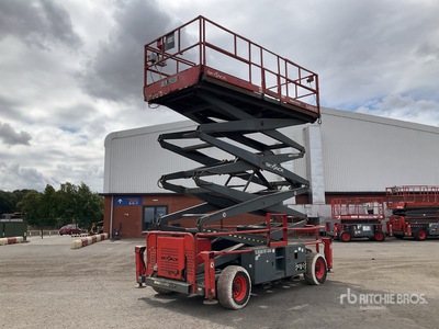 2016 Skyjack SJ9250RT 4x4 Diesel Scissor Lift