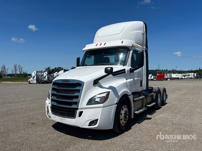 2020 Freightliner Cascadia 126 6x4 T/A Day Cab Truck Tractor