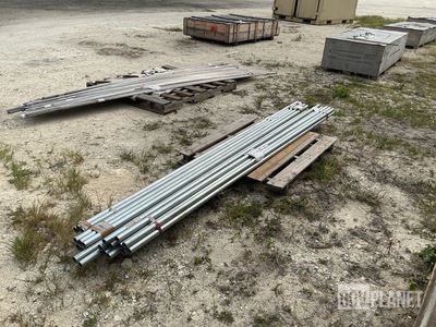 (22) 10' x 1-1/2" Metal Pipe