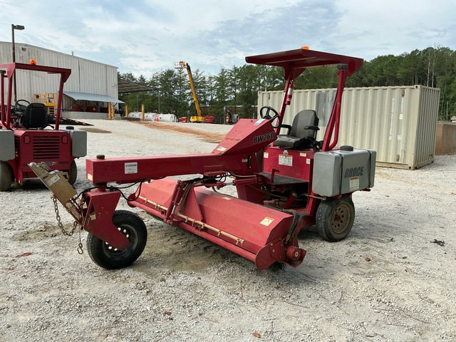 2021 Broce BW-260 Self-Propelled Broom 2021 Broce BW-260 Self-Propelled Broom