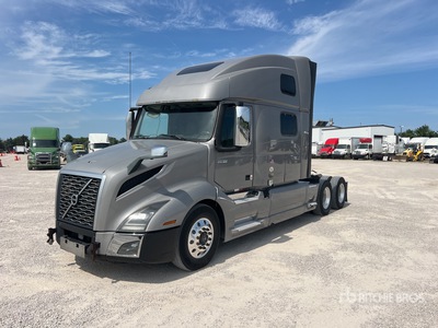2019 Volvo VNL 6x4 Ciągnik siodłowy T/A z kabiną sypialną