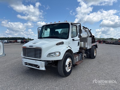 2015 Freightliner M2 106 4x2 Cysterna próżniowa