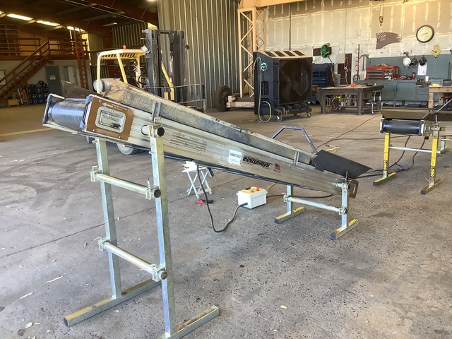 ACE 3M40C-1 16 in x 10 ft Portable Transfer Conveyor