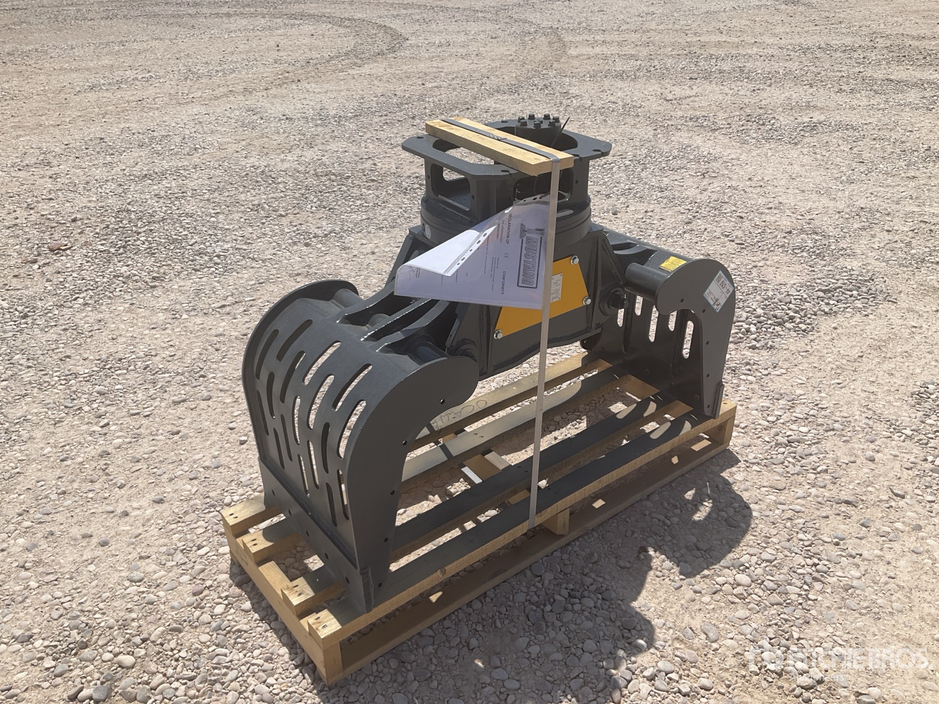 2026 Mustang GRP250 Demolition Grapple (Unused)