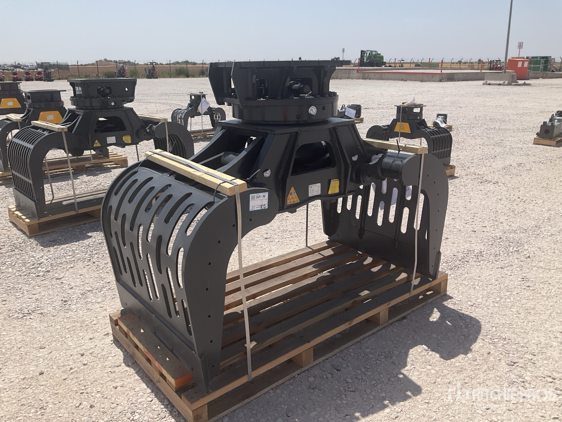 2026 Mustang GRP1500D Demolition Grapple (Unused)