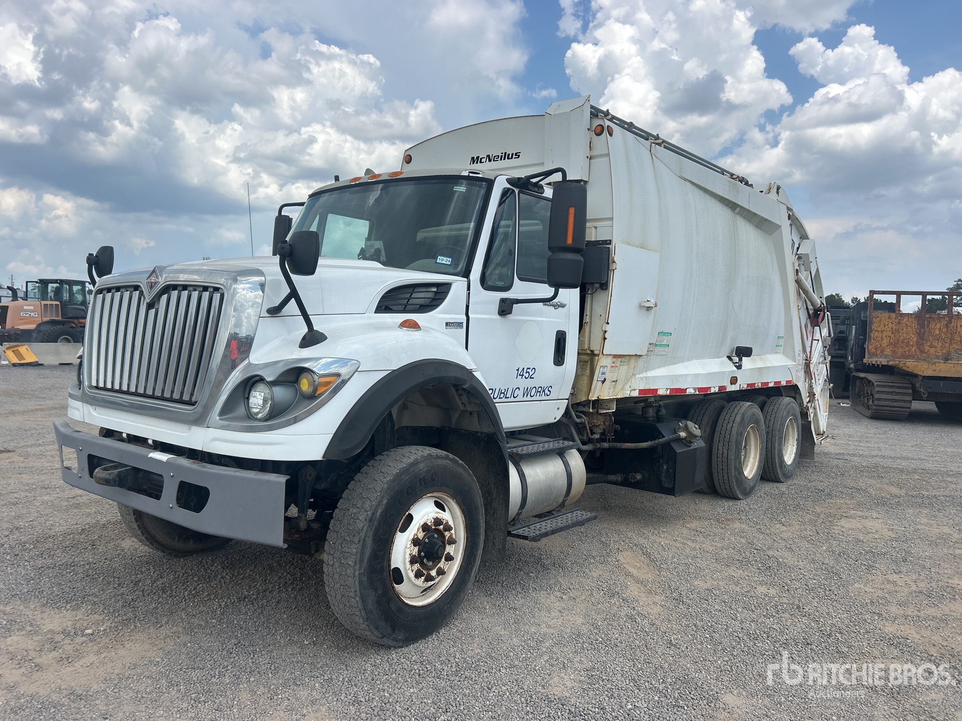 2014 International WorkStar 7400 6x4 Rear Loader Waste Collection Truck