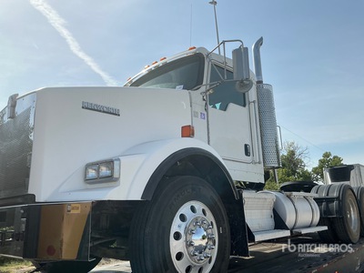 2016 Kenworth T800 Ciągnik siodłowy T/A z kabiną dzienną