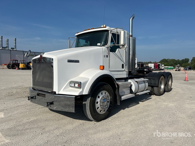 2016 Kenworth T800 6x4 T/A Day Cab Truck Tractor