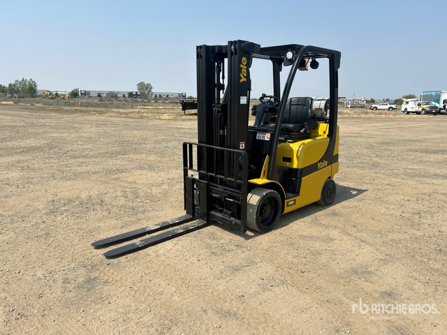 2015 Yale GLC050VX 4650 lb Cushion Tire Forklift