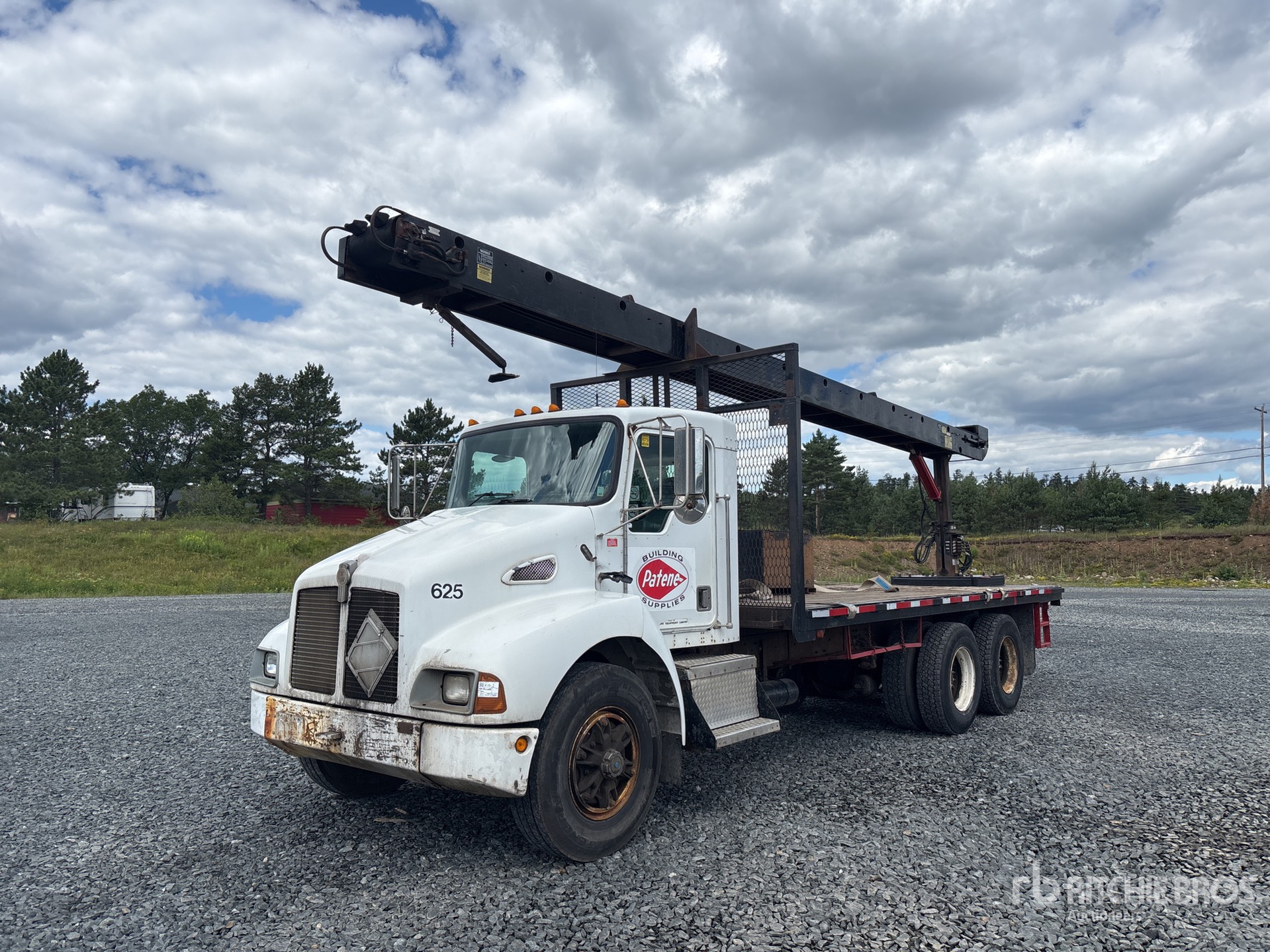 1998 Kenworth T300 6x4 Flatbed Truck with Conveyor