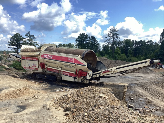 2021 MDS M518R Tracked Trommel Screen