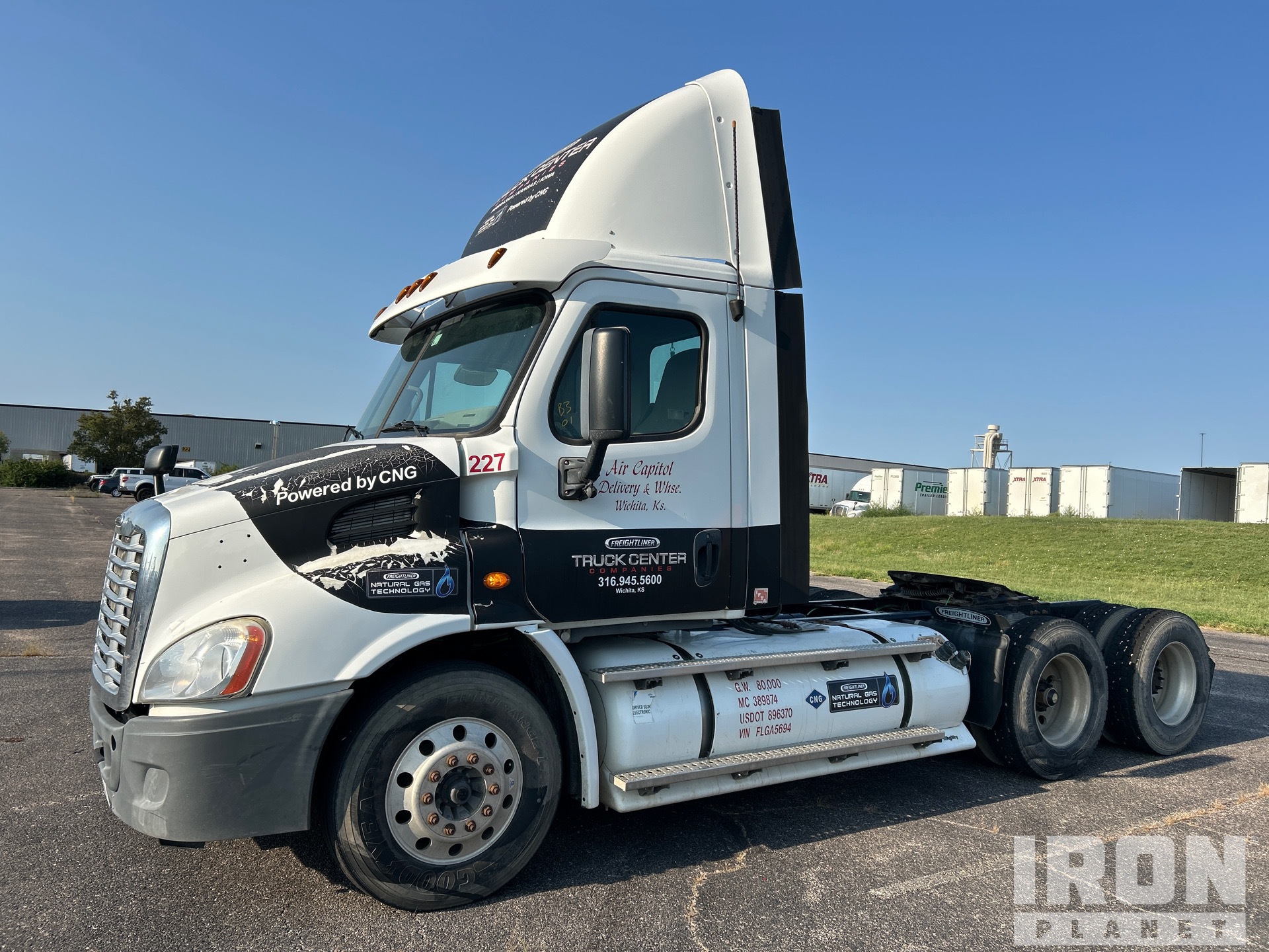 2015 Freightliner Cascadia 113 CNG 6x4 T/A Day Cab Truck Tractor