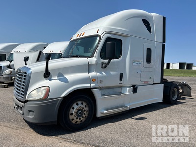 2015 Freightliner Cascadia 125 6x4 T/A Sleeper Truck Tractor