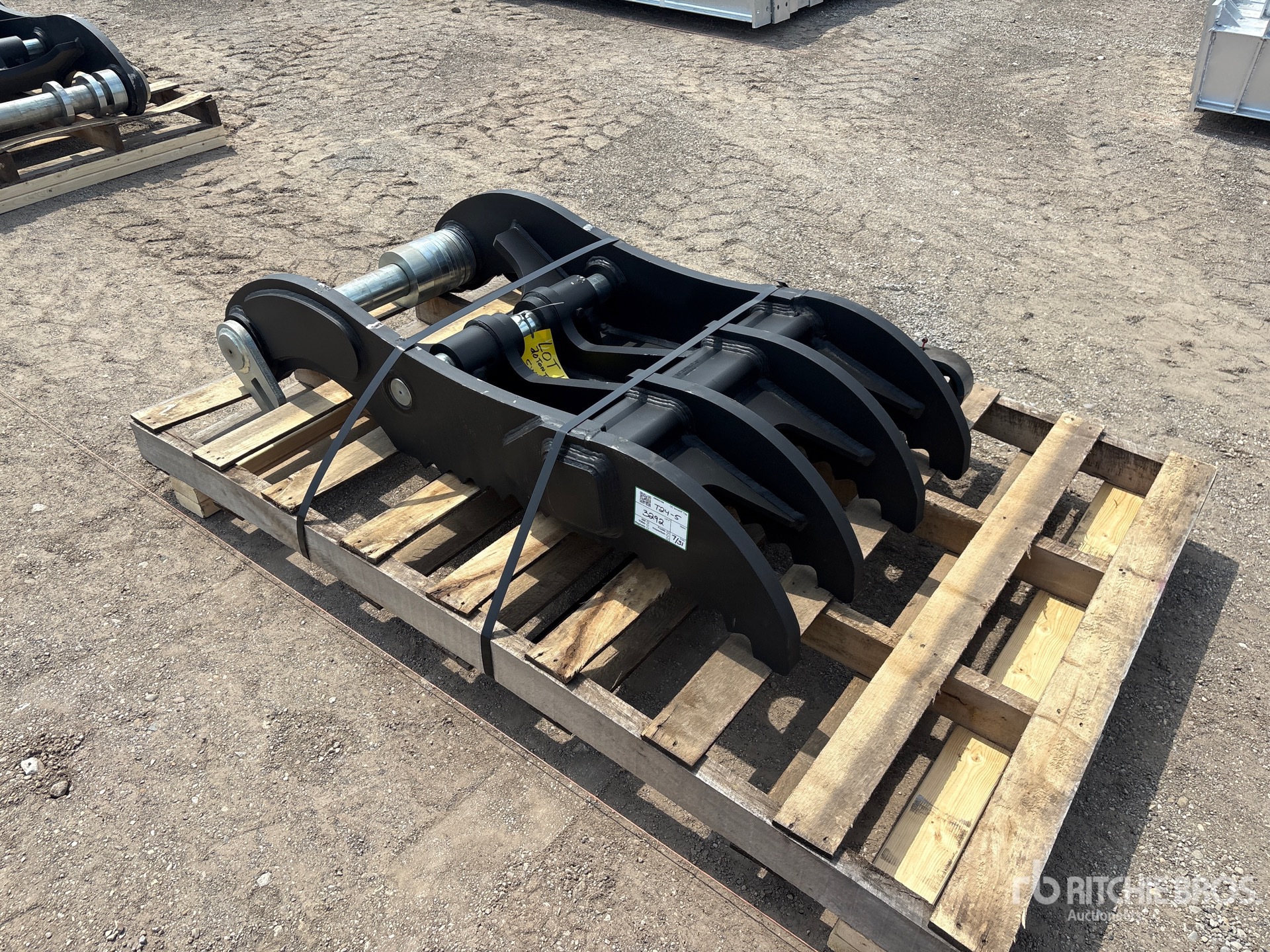 ACS 26 in Hydraulic Excavator Thumb