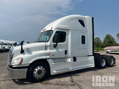 2016 Freightliner Cascadia 125 6x4 T/A Sleeper Truck Tractor