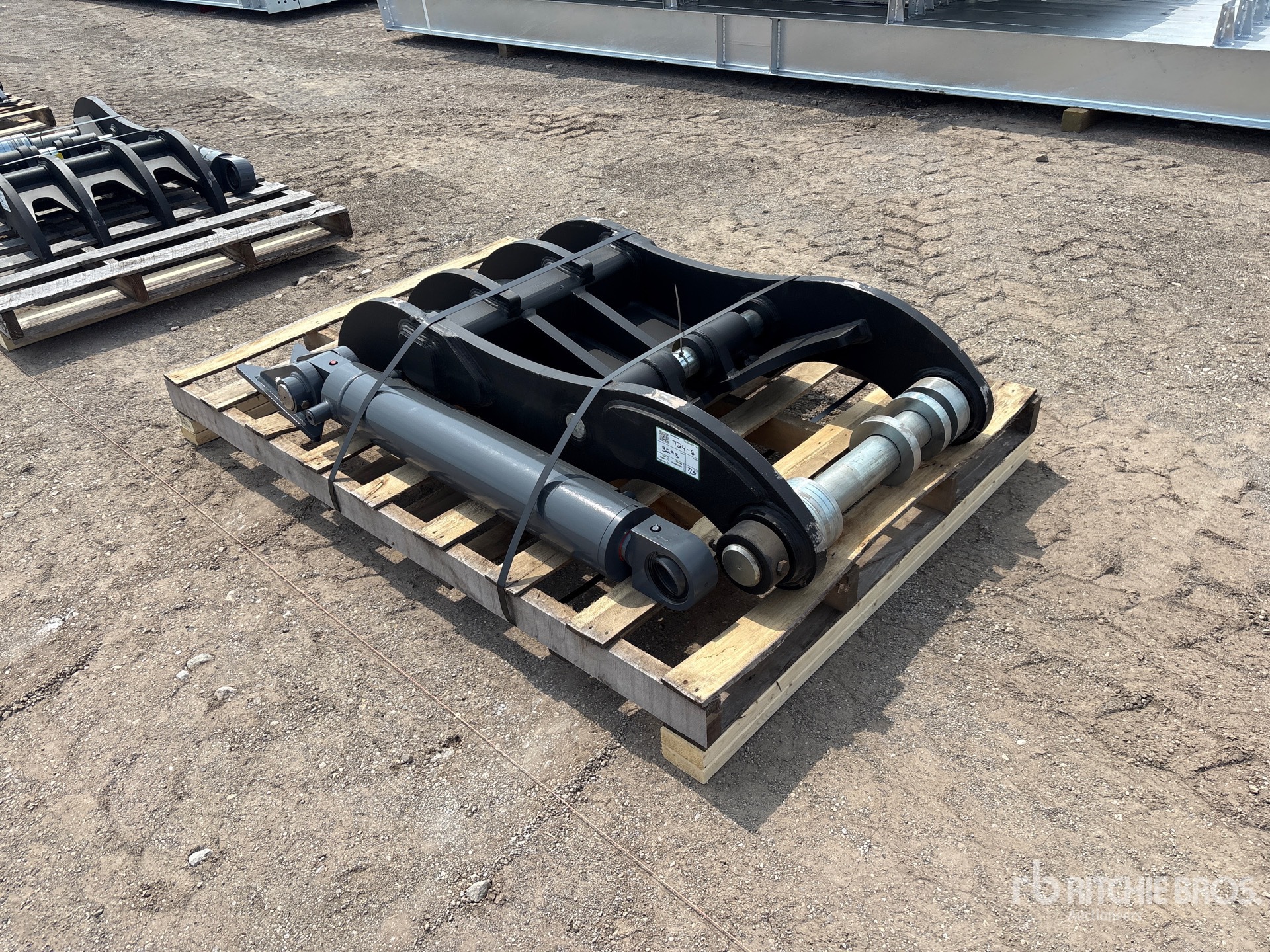 ACS 26 in Hydraulic Excavator Thumb