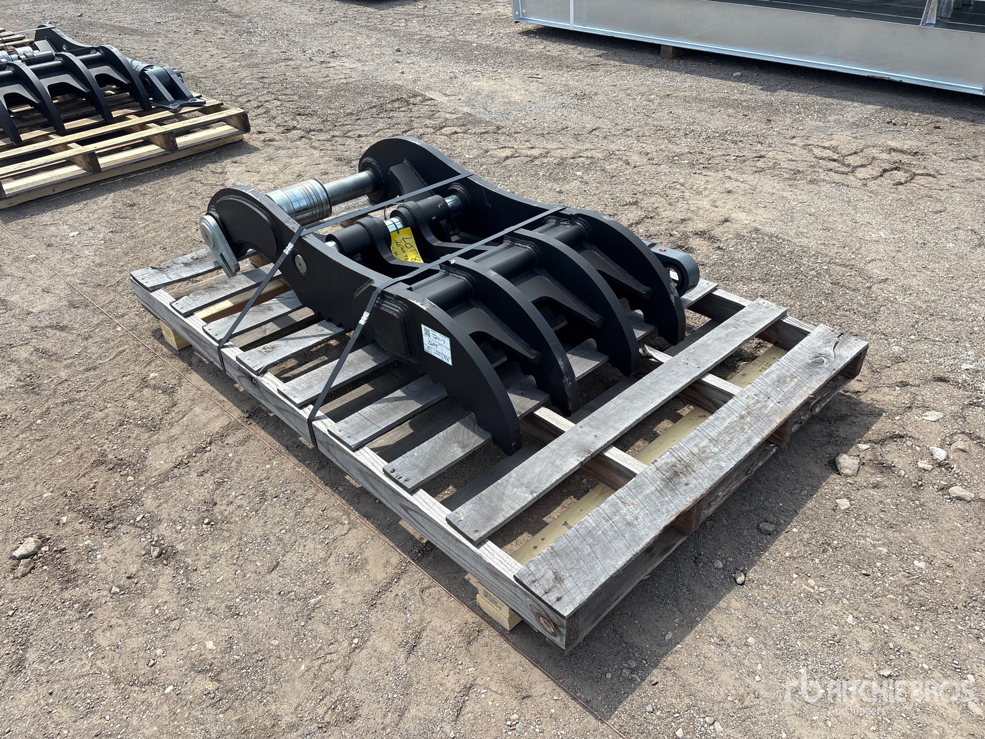 ACS 26 in Hydraulic Excavator Thumb