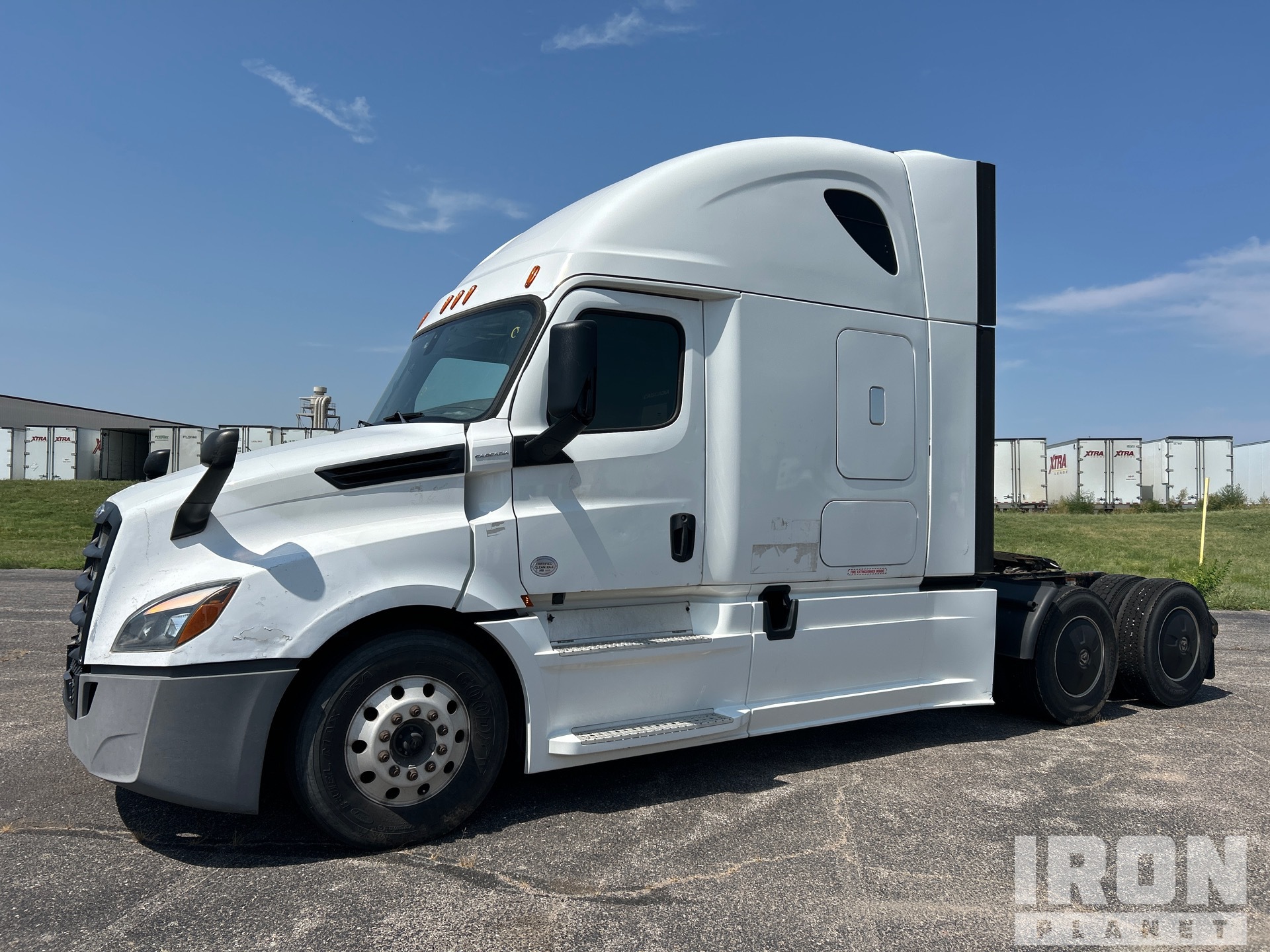 2019 Freightliner Cascadia 126 6x4 T/A Sleeper Truck Tractor