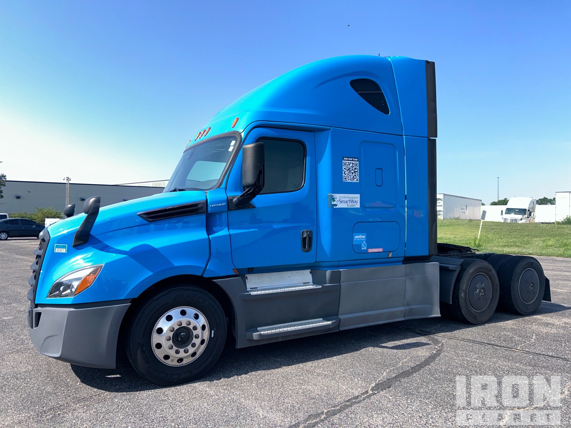 2020 Freightliner Cascadia 126 6x4 T/A Sleeper Truck Tractor