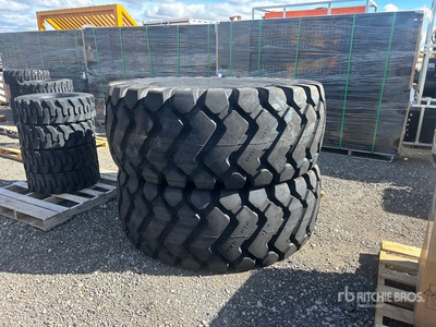 Quantity of (2) TaiHao 29.5x25 E3/L3 Heavy Duty Pneus (Unused)