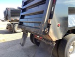 Configuration with Tailgate Latch
