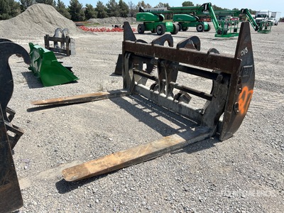 Cat 68 in Q/C Wheel Loader Forks