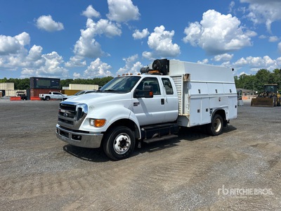 2011 Ford F-650 XLT 4x2 Extended Cab Utility Truck