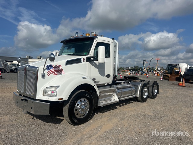 2019 Kenworth T880 6x4 T/A Day Cab Truck Tractor