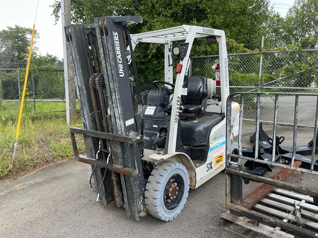 2019 Nissan PF50 4050 lb Pneumatic Tire Forklift