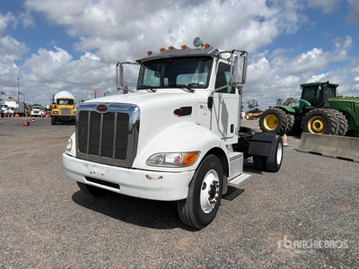 2017 Peterbilt 337 4x2 Tracteur Routier (Inoperable)