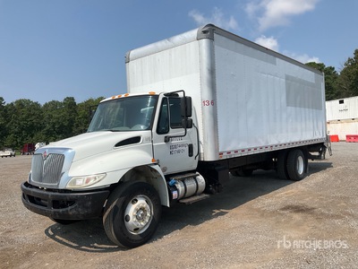 2018 International 4300 4x2 Camion fourgon