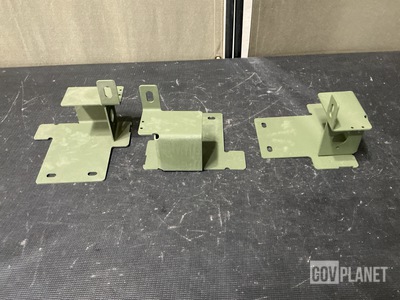 (23) Oshkosh Defense 4051922 Vehicular Components Brackets