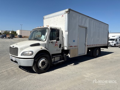 2015 Freightliner M2 106 4x2 Furgonetka