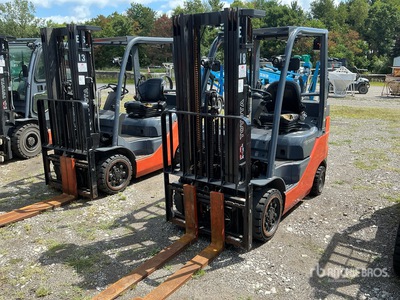 2023 Toyota 50-8FGCU25 4500 lb Pneumatic Tire Wózek widłowy