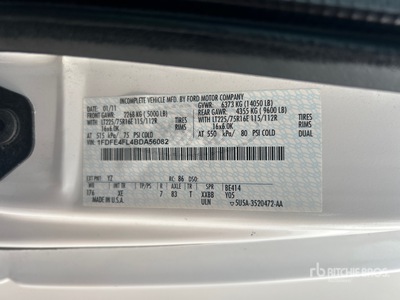 2011 Ford E-450 4x2 12-Seat Mini Bus