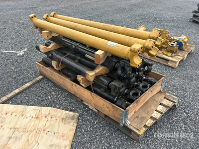 Quantity of (14) Cat Cylinder