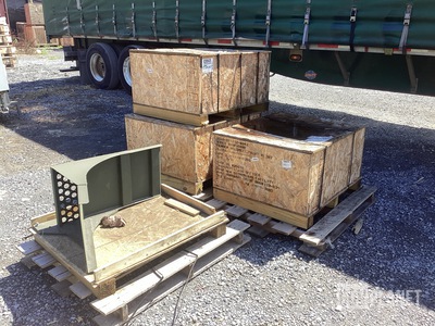 (4) Scott Heavy Equipment M10FNDRRF Vehicular Fenders