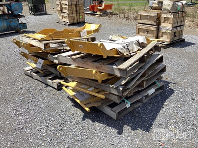 (8) Cat 513-7725 Metal Guard Assemblies