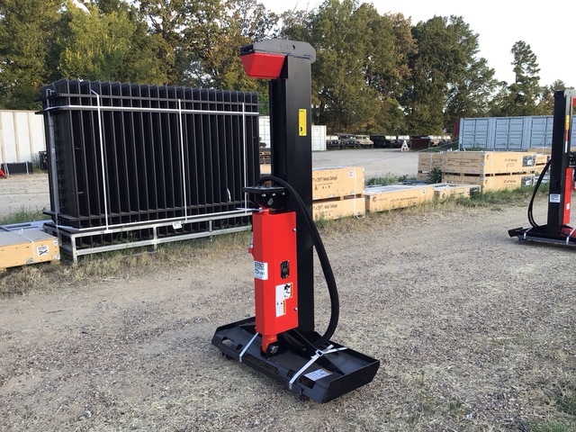 Raytree RMLS18T Skid Steer Log Splitter - Unused Raytree RMLS18T Skid Steer Log Splitter - Unused